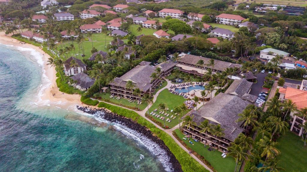 Koʻa Kea Resort on Poipu Beach